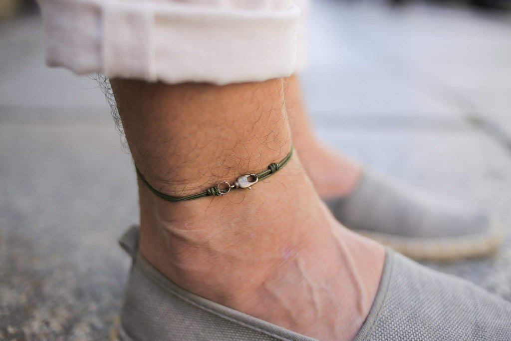 Cord anklet with clasp - Forest green with golden clasp
